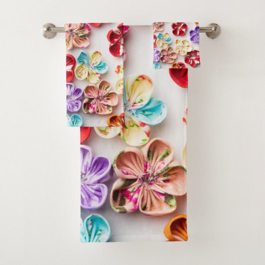 Spring Handmade sewn fabric Flowers Multicolor Bad Handdoek (Insitu)