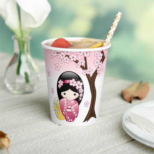 Spring Kokeshi Doll - Cute Japanese Geisha Girl Papieren Bekers (Insitu)
