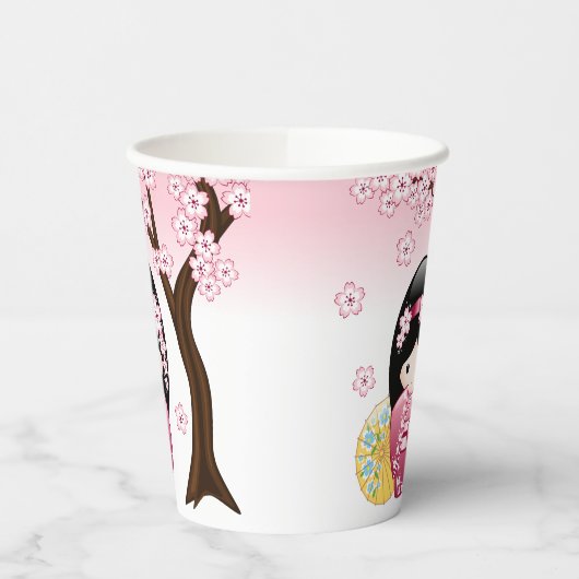 Spring Kokeshi Doll - Cute Japanese Geisha Girl Papieren Bekers (Links)