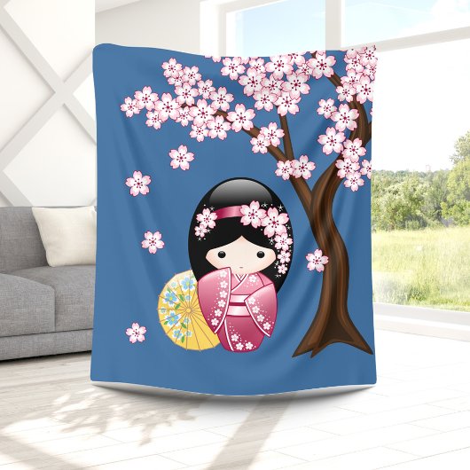 Spring Kokeshi Doll - Japanse geisha wordt in blau Fleece Deken