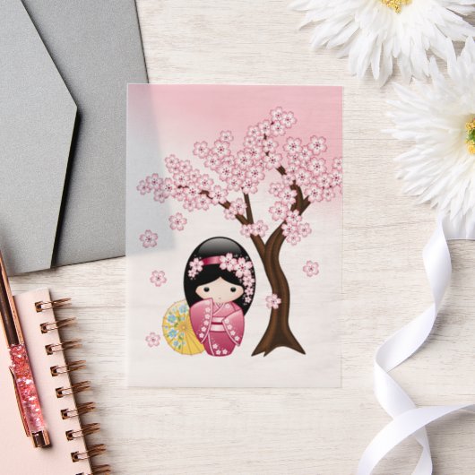 Spring Kokeshi Doll Schattige Japans Geisha Insert Vellum Uitnodigingen (Huwelijk)