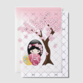 Spring Kokeshi Doll Schattige Japans Geisha Insert Vellum Uitnodigingen (Offset (Uitnodiging))