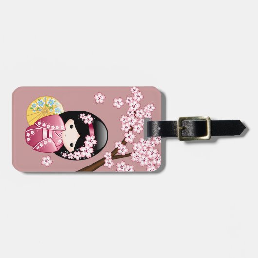 Spring Kokeshi Doll - Stomme Japanse geisha op Roz Bagagelabel (Voorkant horizontaal)