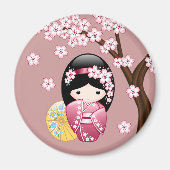Spring Kokeshi Doll - Stomme Japanse geisha op Roz Magneet (Voorkant)