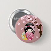 Spring Kokeshi Doll - Stomme Japanse geisha op Roz Ronde Button 5,7 Cm (Voorkant /achterkant)