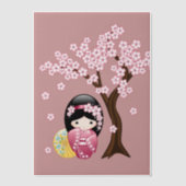 Spring Kokeshi Schattigee Japanse Geisha Roze Inse Vellum Uitnodigingen (Voorkant)