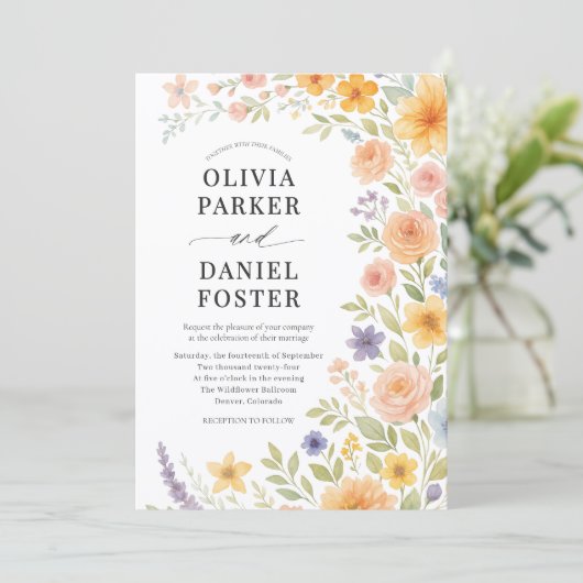 Spring Meadow Wildflower Wedding Kaart (Staand voorkant)