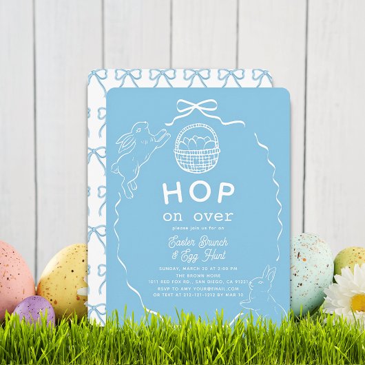 Spring op blauwe strik konijn Pasen brunch Kaart