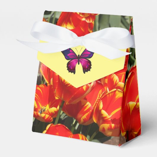 Spring Red Tulips Favor Box Bedankdoosjes (Voorkant Zijde)