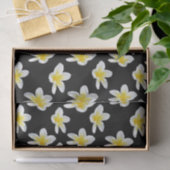 Spring Serenade: Gele Frangipanis op zwart, Tissuepapier (Geschenk)