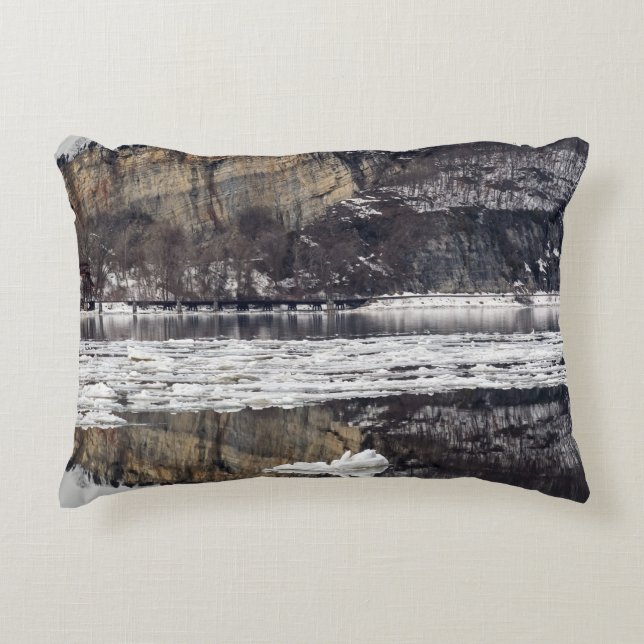 Spring Thaw Decoratief Kussen (Voorkant)