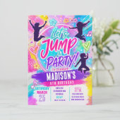 Spring trampoline tie-dye verjaardagsfeest uitnodi kaart (Staand voorkant)