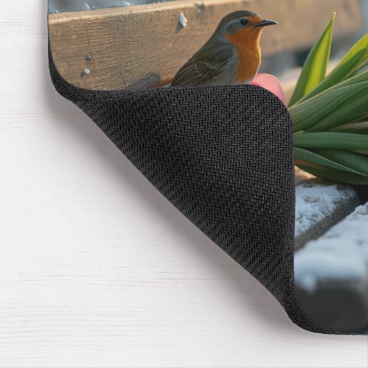 Spring Tulpen en Robin op een besneeuwde Park Benc Muismat (Hoek)