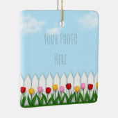 Spring Tulpen Wit Piket Fence Custom Foto Keramisch Ornament (Rechts)