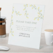 Spring Yellow Wildflower Vrijgezellenfeest Favor Reclamebord Met Voetstuk (Insitu)