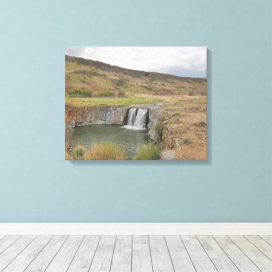 Springtime Desert Waterfall Landscape Foto Canvas Afdruk (Insitu (Houten vloer))