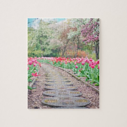 Springtime Flowers Along Stone Walkway Legpuzzel (Verticaal)