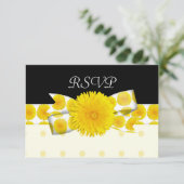 Springtime Yellow Dandelion Wedding RSVP Kaartje (Staand voorkant)