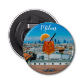 Spritz-cocktail op een tafel met uitzicht van Mila Button Flesopener (Voorkant)