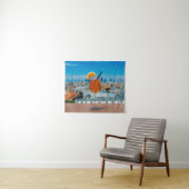 Spritz-cocktail op een tafel met uitzicht van Mila Wandkleed (In Situ (horizontaal))