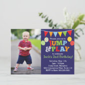 Sprong en ballonnen fotouitnodiging (Navy Blue) Kaart (Staand voorkant)