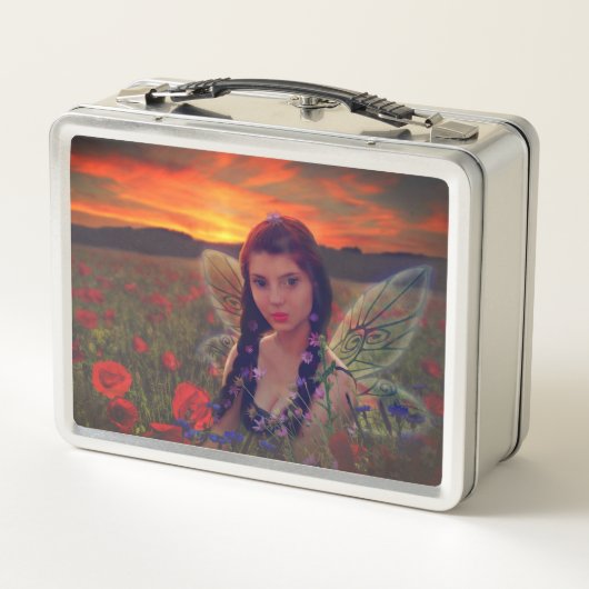 Sprookje bij zonsondergang in een veld van klaproz (Achterkant)