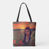 Sprookje bij zonsondergang in een veld van klaproz tote bag (Achterkant)