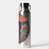 Sprookje bij zonsondergang in een veld van klaproz waterfles (Achterkant)