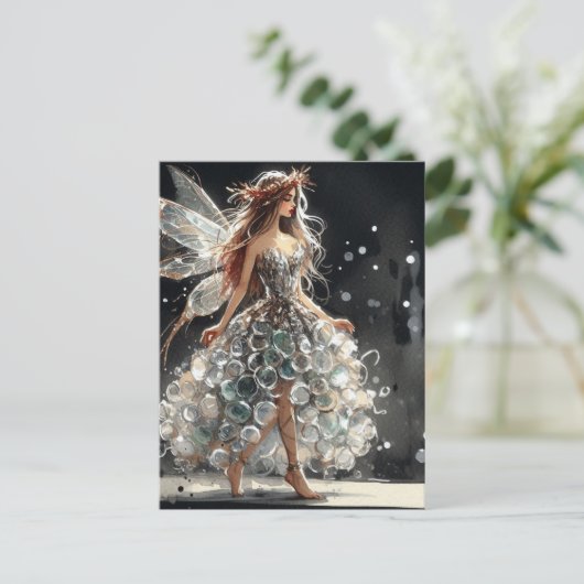 Sprookje in een Mode Shows jurk gemaakt van plasti Briefkaart (Staand voorkant)