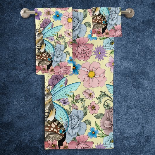 Sprookjesachtige Pastel Gestreepte Fee Kat Bloemri Bad Handdoek