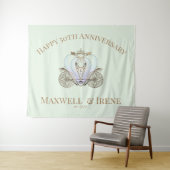 Sprookjescoach op lichtgroen wandkleed (In Situ (horizontaal))