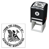 Sprookjesfee met vlinder bibliotheek boeknaam  zelfinktende stempel (In situ)