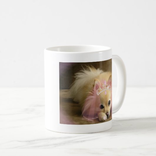 sprookjeshond met diamantkroon koffiemok (Voorkant rechts)