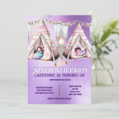 Sprookjesthema tipi paarse glans sleepover sluimer kaart (Staand voorkant)