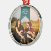 Spruce Ribbon | Persoonlijke naam en jaarlijkse fo Metalen Ornament (Links)