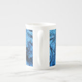 Spruce takken bedekt met sneeuw- en vorstkristalle porselein kop (Achterkant)