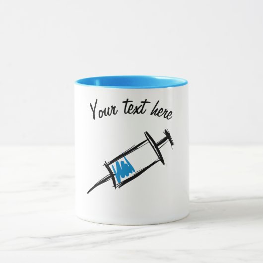 Spuit, met de hand getrokken. Injectie, arts, verp Mok (Midden)