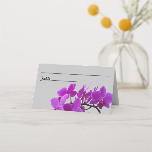 Spuit van fuchsia orchids op gevouwen placecard plaatskaartje (Voorkant)
