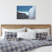 Spuitende Hoorn in Kauai, Hawaii Canvas Afdruk (Insitu (Slaapkamer))