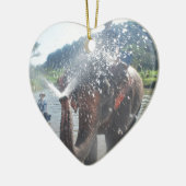 Spuitwater voor olifanten keramisch ornament (Links)