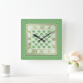 Square Green and White Tegel Hearts Pattern Vierkante Klok (Huis)