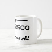 Square Root van 2500 50 jaar oud Koffiemok (Voorkant rechts)