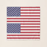 Square Scarf met vlag van de Verenigde Staten van  Sjaal<br><div class="desc">Patriottisch,  elegant vierkant sjaal met vlag van de Verenigde Staten van Amerika. Dit product is aanpasbaar.</div>