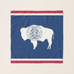 Square Scarf met vlag van Wyoming State, VS Sjaal<br><div class="desc">Patriottisch,  elegant vierkant sjaal met vlag van de Wyoming State,  Verenigde Staten van Amerika. Dit product is aanpasbaar.</div>