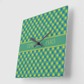 Square Wall Clock, Blue en Green Polka Dots Vierkante Klok (Hoek)