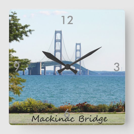 Square Wall Clock/Mackinac Bridge Vierkante Klok (Voorkant)