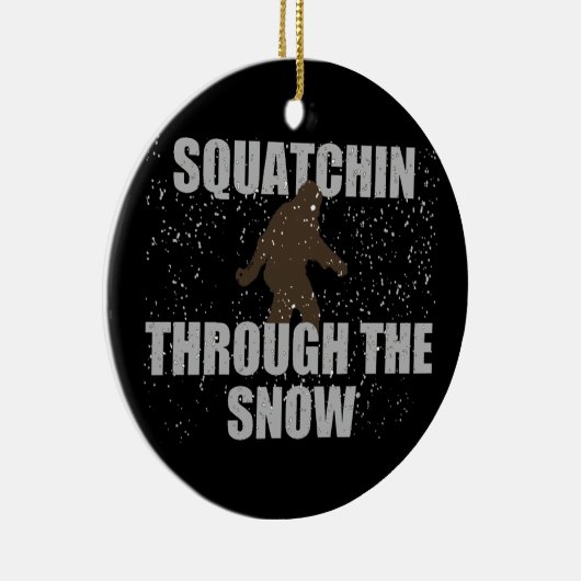 Squatchin through the Snow Sasquatch Ornament (Rechts)