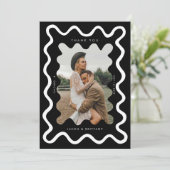 Squiggly Hand getrokken lijn zwart bruiloft foto Bedankkaart (Staand voorkant)