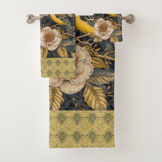 Squirrel and Yellow Canary with Flowers Pattern Bad Handdoek (Insitu)
