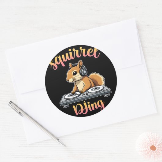 Squirrel DJ Party Vibes Funny Retro DJ Mug Ronde Sticker (Envelop)